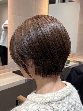 エリマ 横浜西口(elima) 横浜西口大人ショートボブ顔周りレイヤーアッシュグレージュ