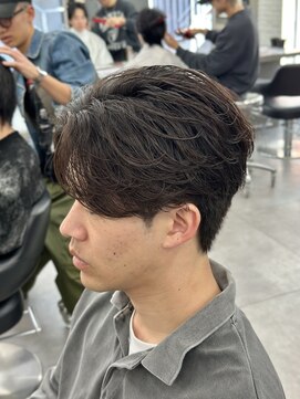 オーバルバイアピッシュ(OVARL by apish) フェザーパーマシャドウパーマニュアンスパーマサーフカール原宿