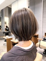 キミトヘアデザインアンドスパ(Kimito Hair design&spa)&nbsp;30代　ミディアムレイヤー　レイヤーボブ　ミルクティーベージュ