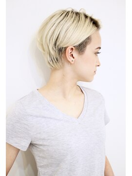 レンク(LENC) Coast.ツーブロック×ハイトーン×ショートボブ★