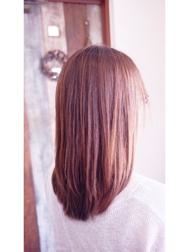 楽流頭 オブヘアー(of hair) ストレートヘア