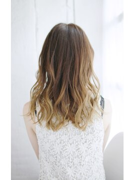 シュシュット(chouchoute) 吉祥寺ヴェールウェーブブルージュ美髪似合わせカットアシメ/009