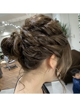 ルナアトリエ(runa atelier) セミルーズアップ