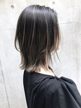 メリー(merry craftsman's factory) ナチュラルバレイヤージュハイライトカラーアッシュベージュ