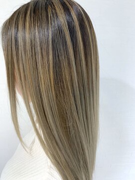 アンド ラ ブランシュ(&.La Blanche) 髪質改善大宮&.La Blanche ブリーチ毛もツヤ髪トリートメント☆