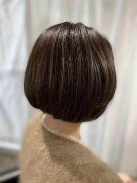 ツムグ 代官山店(TUMUGU) 30代40代50代×グレージュカラー白髪ぼかし×小顔ショート代官山