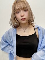 トルネード(TORNADO) シルキーベージュ トリプルカラー フェイスレイヤーボブ t723