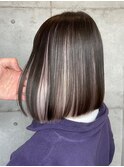 綺麗なラインのボブ×高めインナーカラー◎