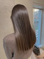 エウペ 渋谷(WEUPE)&nbsp;斜めバング/グレージュカラー/デザインカラー/シルキーベージュ