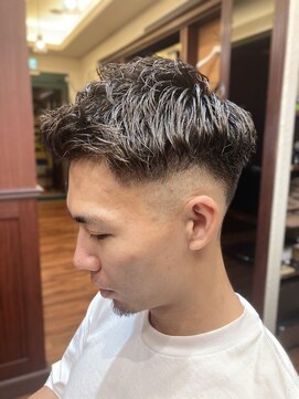 ブロートーキョー(BroTokyo) MEN'Sミドルフェードツーブロックハードパーマメンズ銀座