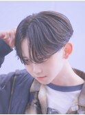 センターパート/前下がりマッシュ/韓国ヘア/フェザーショート