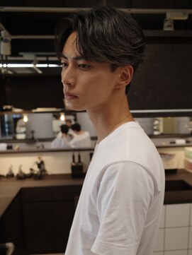 アンサー 渋谷(ANSWER) 大人フェザーパーマセンターパート毛流れビジネスヘアスッキリ