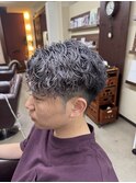 メンズパーマホワイトシルバー