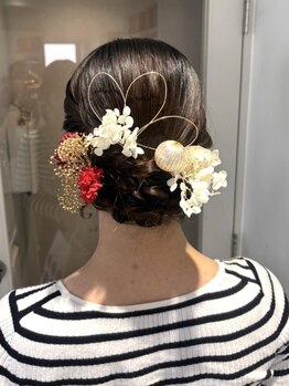 【早朝予約可能◎】特別な日はプロの技で華やかなスタイルに！LIVEや推し活、女子会などを素敵に彩ります♪