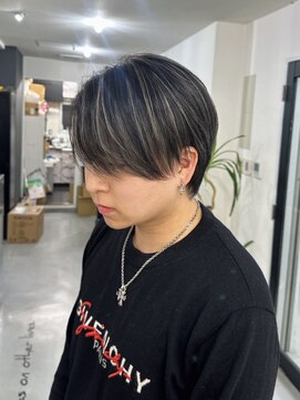 メンズサロン キング 枚方店(Men’s salon K!ng) フェザーショートアップバングセンターパートメンズハイライト
