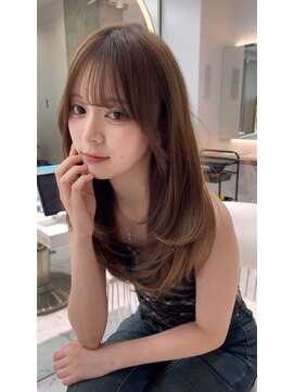 ロンドルピナス 小倉(Lond Lupinus) ミディアムレイヤーカット/似合わせカット/大人ガーリー/20代