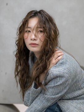 ニジュウサンド ナダーン(23° NADAUN) レイヤー/ハッシュカット/レイヤーカット/ブリーチ/ダブルカラー