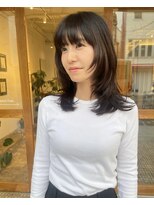 キヨイ(kiyoi) 黒髪でも柔らかい大人ミディアムレイヤー