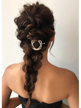 ネオリーブアイム 横浜西口店(Neolive aim) 編みおろしアレンジ★