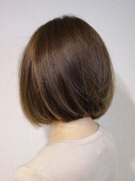 ロア インターナショナル 新宿店(LoA International) ハイライトボブ