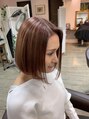 クロムヘアー(CHROME HAIR) 艶感たっぷりなナチュラルなボブスタイルです。