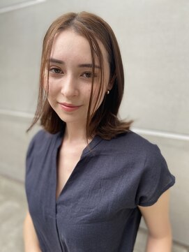 ディフィーアトリエ(defi atelier) ヌーディーベージュ/前髪なしショート/バニラベージュ♪