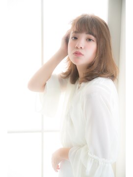 ネウィサリュー 立川(newi saLyu) 濡れ髪　切りっぱなし　オリーブカラー　セミウェットウェーブ