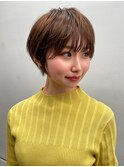 前下がりショートボブ　前髪ありショート