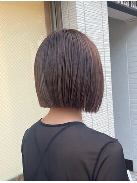 エムツージェイ(M2J) ☆切りっぱなし風ぱっつんボブ☆