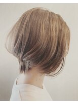 ポルム パプリカ(polum paprika)&nbsp;20代30代アッシュベージュミニボブスタイル