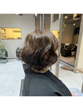 アワ(awa) 無造作パーマボブ