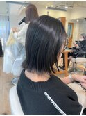 切りっぱなしボブ　肩上　ダークグレージュカラー