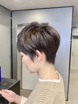 ハルキ ミナト ジャパン オオサカ(HARUKI MINATO japan OSAKA) 40代50代小顔似合わせカットくびレイヤーエモージュ大人可愛い