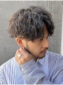 波巻きツイストスパイラルパーマツーブロックメンズマッシュヘア