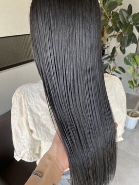 チラックス(ChilluX) さらさらストレートロング