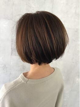 スリーセブン(37)の写真/白髪が気になってきた、前から気になる、暗い色味ばかり等、カラーの施術方法で様々な色味が楽しめます♪