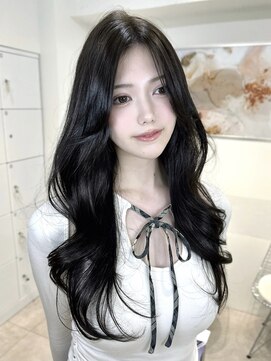 オニキス(ONYX) C34韓国トレンドレイヤーカットブルーブラックくびれ巻きヘアー