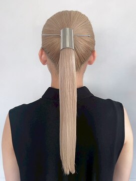 アルバム 新宿(ALBUM SHINJUKU) おくれ毛ブロンドホワイトベージュ韓国ヘアロング_ba560101