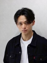 ヴェルデ(VERDE) フェザーパーマ センターパートスタイル