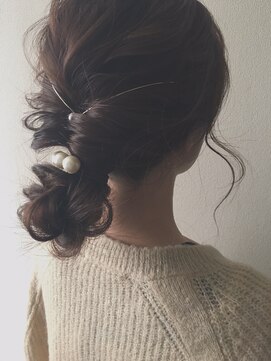 ウィーブス セタガヤ(weaves -SETAGAYA-) アクセサリーを使ったパーティアップスタイル