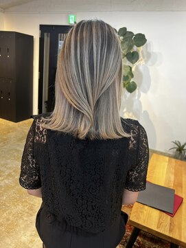 メリー オオサカ(Merly Osaka) コントラストベージュバレイヤージュ_white beige_