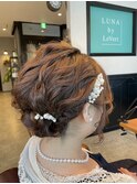 ボブでアップスタイルアレンジ　ふわふわシニヨンヘア