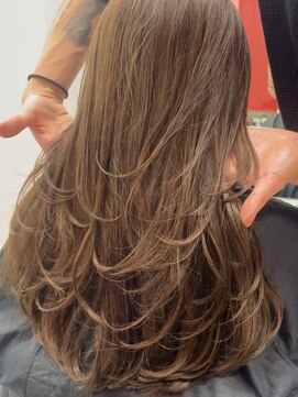 ロンドヴァリー 渋谷店(Lond vallee) 後ろ美人の動き満載レイヤー