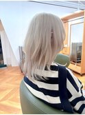 【ピュアホワイト×ウルフミディアム】