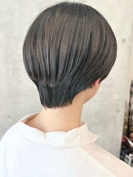 モリオ(morio) =大人ショートボブ大人女子丸みショートひし形ショート30代40代