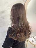 ワンホンヘア×柔らかい質感のクリームベージュカラー