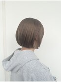 ショートボブ×ミルクティーカラー