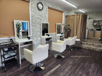 アップワン 三島店の写真/《NEW OPEN!!》通いやすい価格×高技術であなたの“なりたい”が叶う場所に。カット￥2,200～[三島加茂川町]