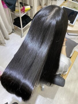 ココ テラス(coco terrace) 髪質改善/縮毛矯正/韓国/ブリーチ/顔周りカット【三隅雄登】