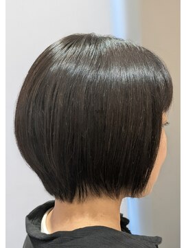 ジールヘアー(GIIL HAIR) ナチュラル丸みショートスタイル